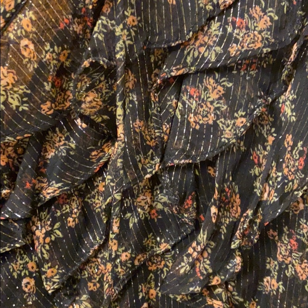 Beautiful Blouse - Picture 10 of 12